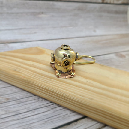 Divers Helmet, Scuba Diving, Scuba Diver, Helmet Keychain Diving Helmet, Nautical Keyring, Vintage Keychain, Brass Key Chain - Pink Horse Florida