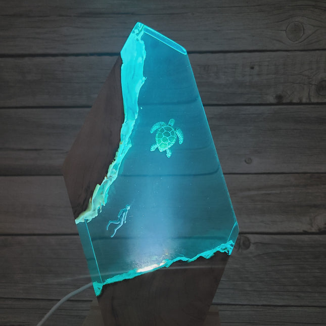 Submarine Cave Lamp, Scuba Diver Lamp, Turtle Night Light, Ocean Night Light, Scuba Diver Night Light, Ocean Lamp Epoxy Underwater Figurine - Pink Horse Florida
