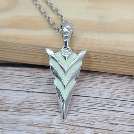 Glow-in-the-dark arrow necklace Luminescent arrow pendant Glowing arrow jewelry Enchanting glow necklace Arrow design with glow Nighttime accessory Directional charm Glow pendant with arrow motif - Pink Horse Florida