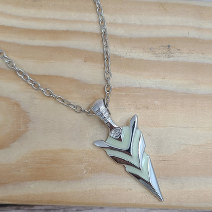 Glow-in-the-dark arrow necklace Luminescent arrow pendant Glowing arrow jewelry Enchanting glow necklace Arrow design with glow Nighttime accessory Directional charm Glow pendant with arrow motif - Pink Horse Florida