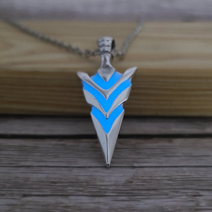 Glow-in-the-dark arrow necklace Luminescent arrow pendant Glowing arrow jewelry Enchanting glow necklace Arrow design with glow Nighttime accessory Directional charm Glow pendant with arrow motif - Pink Horse Florida