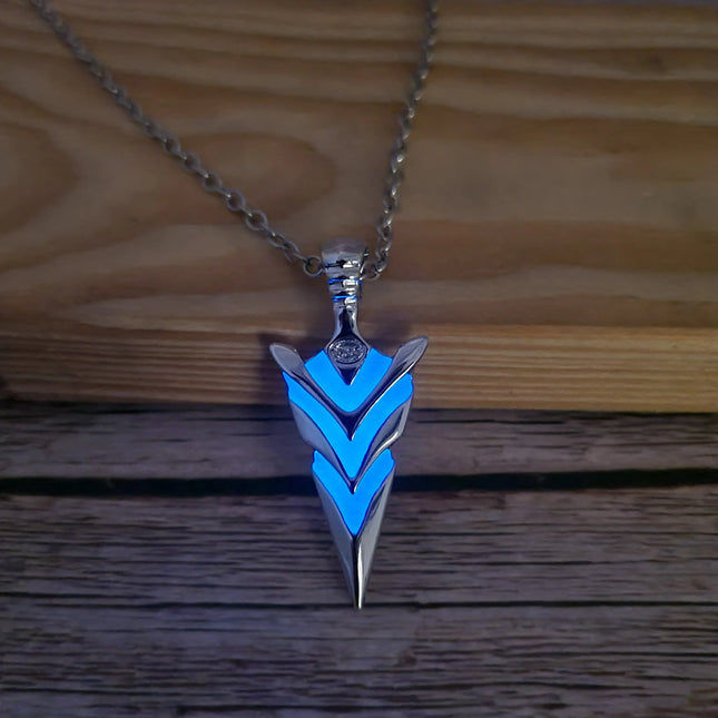 Glow-in-the-dark arrow necklace Luminescent arrow pendant Glowing arrow jewelry Enchanting glow necklace Arrow design with glow Nighttime accessory Directional charm Glow pendant with arrow motif - Pink Horse Florida