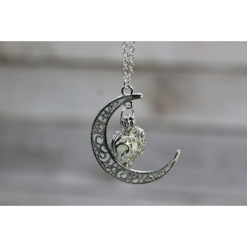 Crescent Moon Glow Necklace – Bestgoodshop